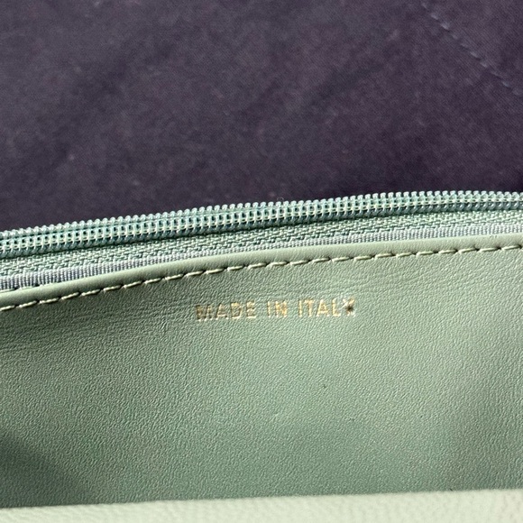 CHANEL Caviar Quilted Boy Wallet On Chain Light Green - Picture 13 of 16